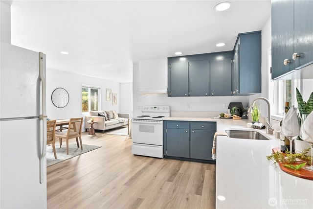 1227 E Indiana Street, Bellingham, WA 98226