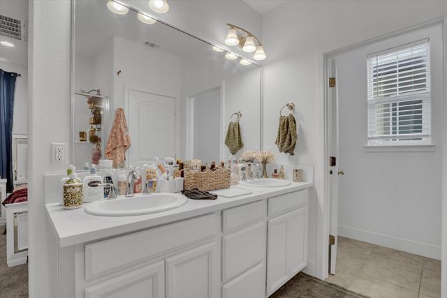 1668 S Macias Pl, Mountain House, CA 95391