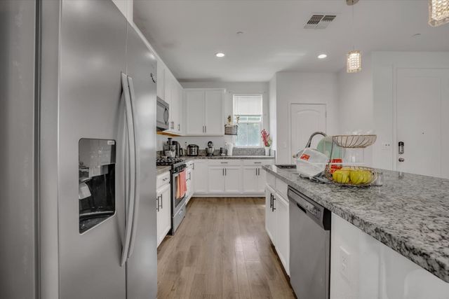 1668 S Macias Pl, Mountain House, CA 95391