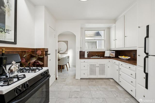 2083 17th Avenue, San Francisco, CA 94116
