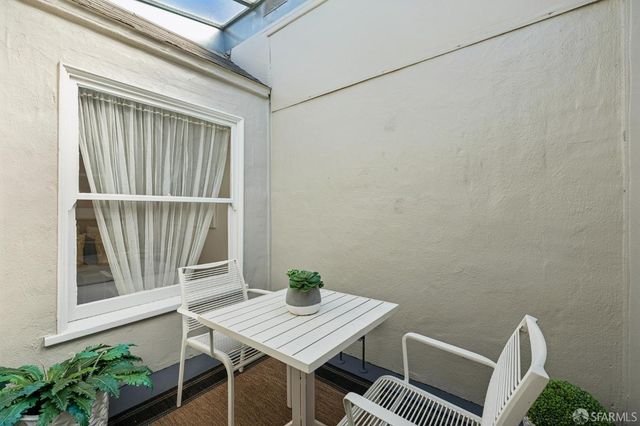 2083 17th Avenue, San Francisco, CA 94116