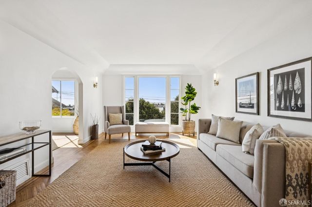2083 17th Avenue, San Francisco, CA 94116