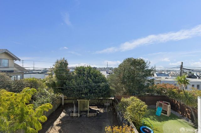 2083 17th Avenue, San Francisco, CA 94116