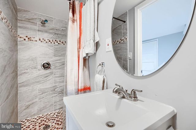 631 CHARRAWAY RD, Baltimore, MD 21229