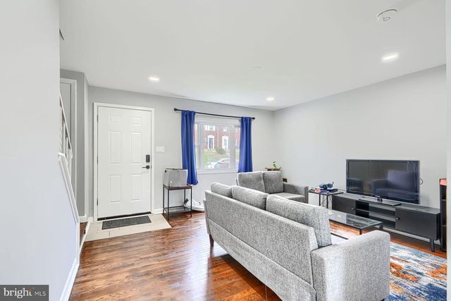 631 CHARRAWAY RD, Baltimore, MD 21229