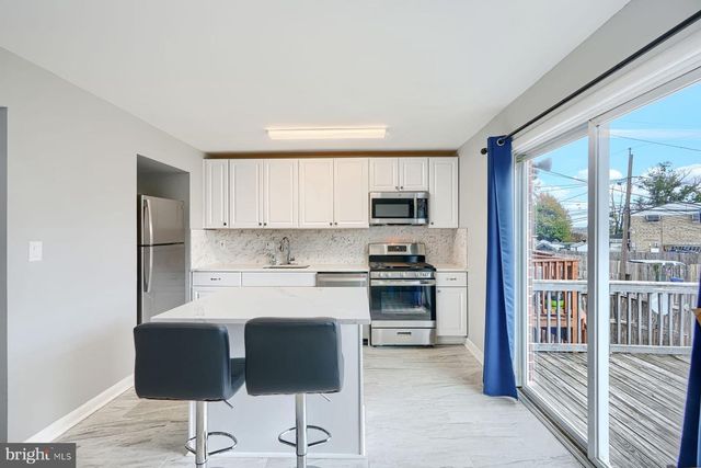 631 CHARRAWAY RD, Baltimore, MD 21229