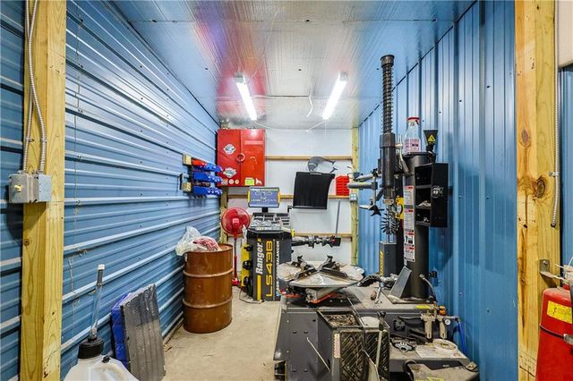 5508 Pryor Avenue, St Joseph, MO 64504