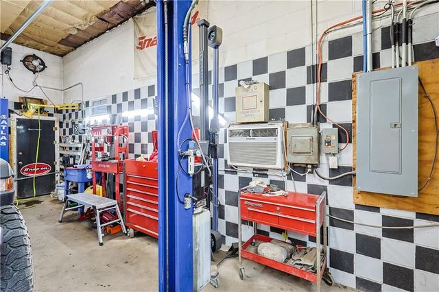 5508 Pryor Avenue, St Joseph, MO 64504