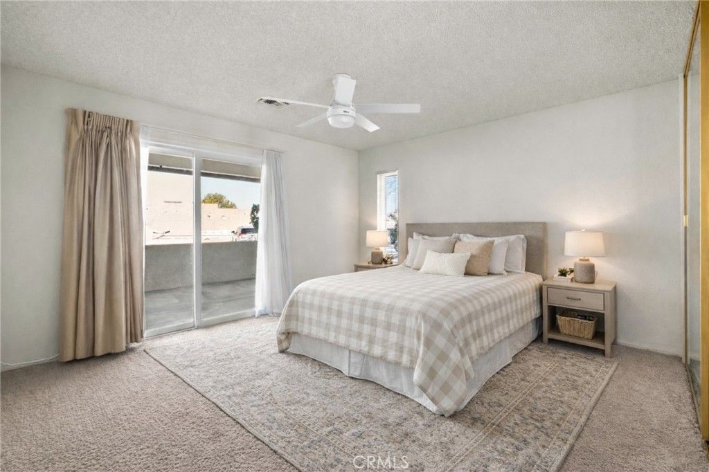 Image 16 of property listing at 19002 Avenue Of The Oaks, Newhall, CA 91321