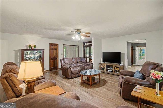 1361 Villa Rica Road, Powder Springs, GA 30127