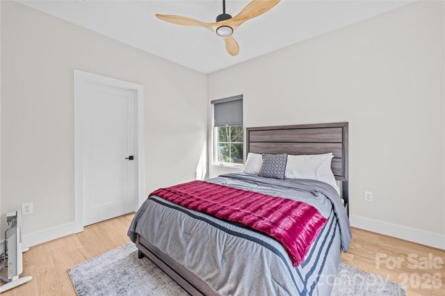 3020 Cobbs Hill Road, Charlotte, NC 28205