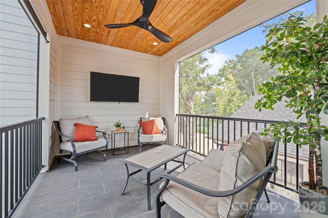 3020 Cobbs Hill Road, Charlotte, NC 28205