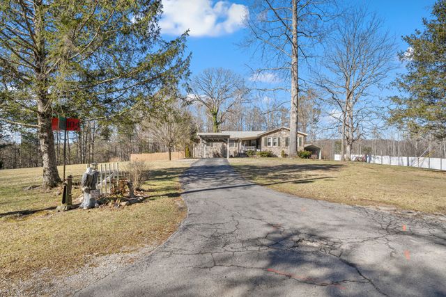 104 Brown Ln, Tracy City, TN 37387