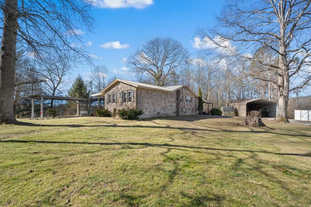 104 Brown Ln, Tracy City, TN 37387