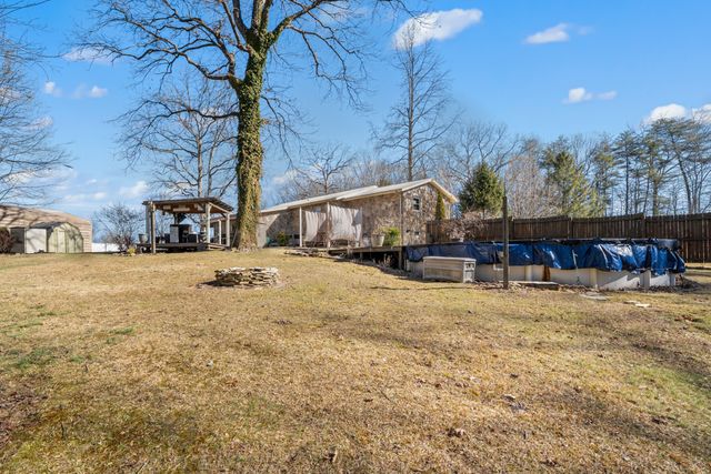 104 Brown Ln, Tracy City, TN 37387