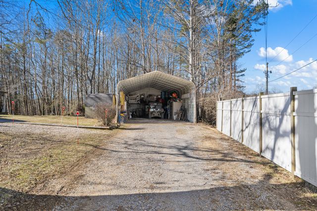 104 Brown Ln, Tracy City, TN 37387