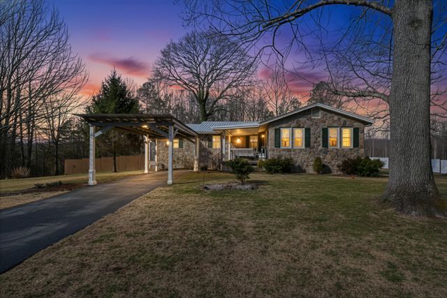 104 Brown Ln, Tracy City, TN 37387