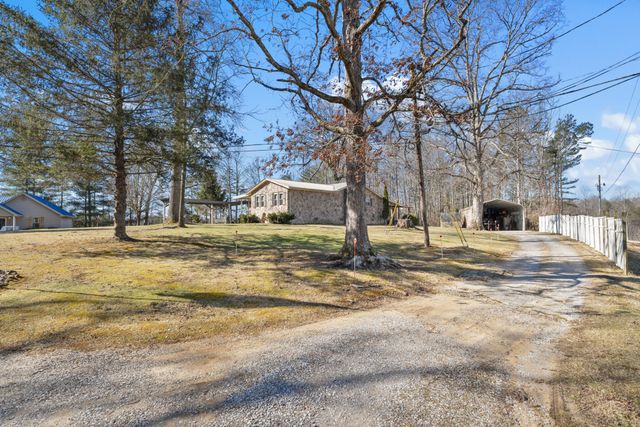 104 Brown Ln, Tracy City, TN 37387