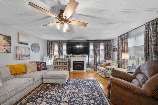 104 Brown Ln, Tracy City, TN 37387