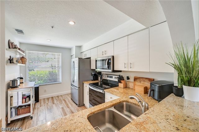6650 Huntington Lakes CIR 102, Naples, FL 34119