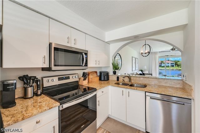 6650 Huntington Lakes CIR 102, Naples, FL 34119