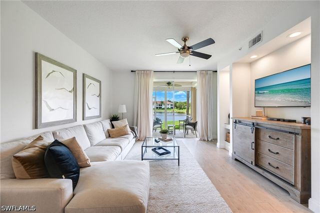 6650 Huntington Lakes CIR 102, Naples, FL 34119
