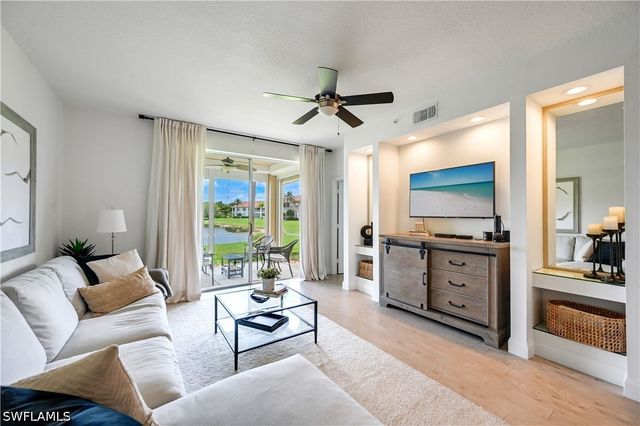 6650 Huntington Lakes CIR 102, Naples, FL 34119