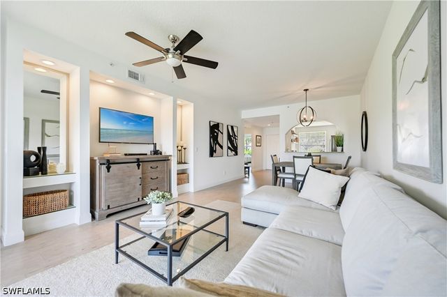 6650 Huntington Lakes CIR 102, Naples, FL 34119
