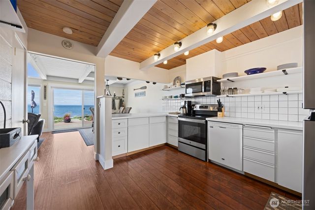 4421 Sucia Drive, Ferndale, WA 98248