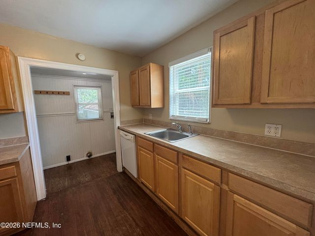 3609 DELLWOOD Avenue, Jacksonville, FL 32205