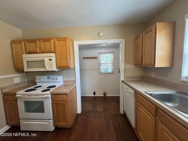 3609 DELLWOOD Avenue, Jacksonville, FL 32205