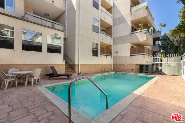 11225 Peach Grove Street 104, Los Angeles, CA 91601