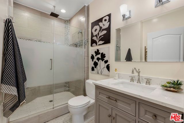 11225 Peach Grove Street 104, Los Angeles, CA 91601