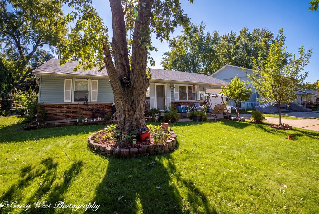 806 N Stowell Avenue, Streamwood, IL 60107 — photo 3