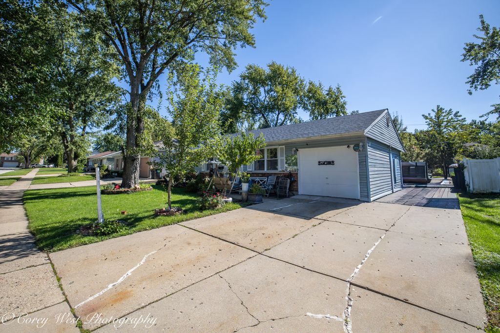 806 N Stowell Avenue, Streamwood, IL 60107 — photo 4