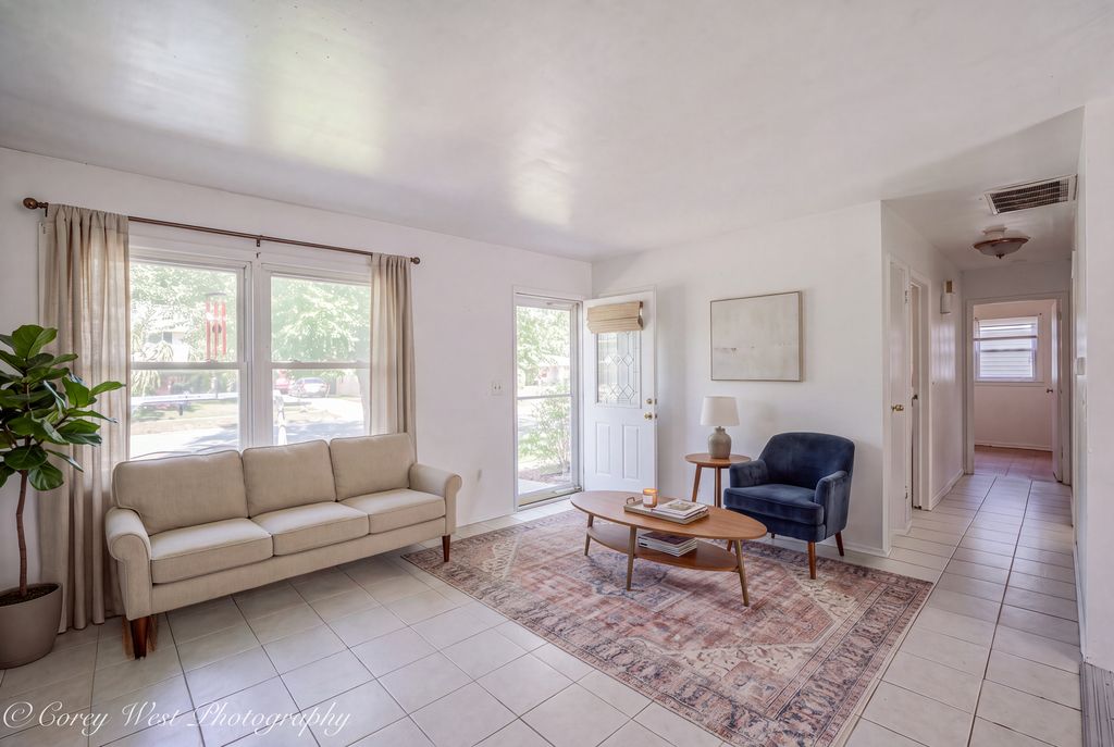 806 N Stowell Avenue, Streamwood, IL 60107 — photo 5