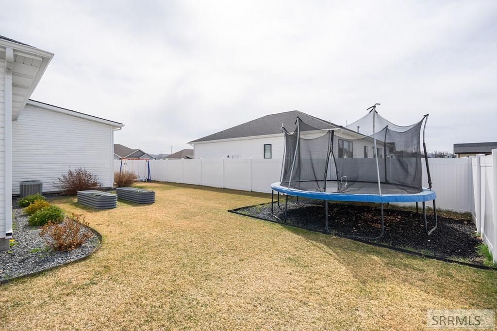 Image 11 of property listing at 1953 N Mesa Canyon Drive, Idaho Falls, ID 83401