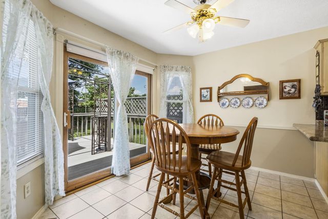 3045 South Palisades Drive, Springfield, MO 65807