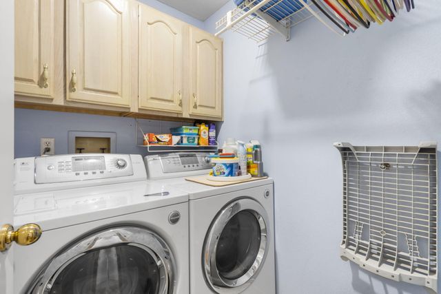 3045 South Palisades Drive, Springfield, MO 65807