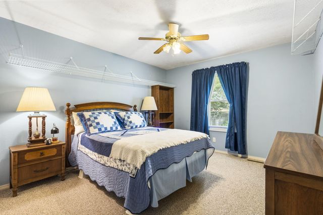 3045 South Palisades Drive, Springfield, MO 65807