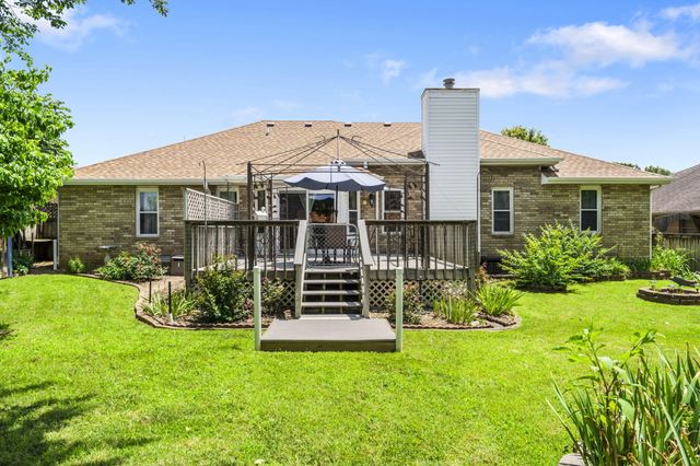 3045 South Palisades Drive, Springfield, MO 65807