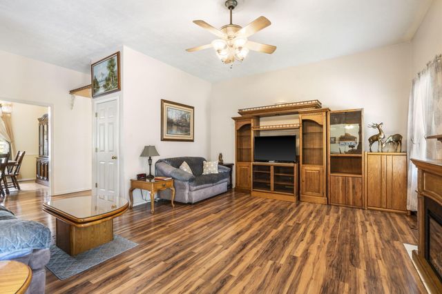3045 South Palisades Drive, Springfield, MO 65807