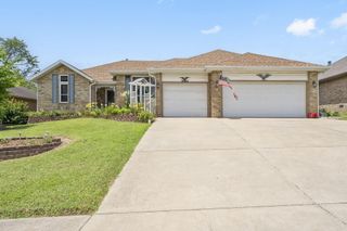 3045 South Palisades Drive, Springfield, MO 65807