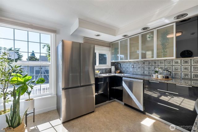 9827 22nd Avenue SW, Seattle, WA 98106