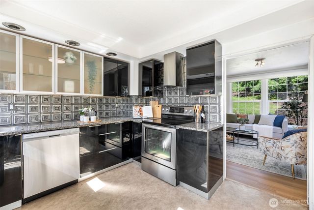 9827 22nd Avenue SW, Seattle, WA 98106