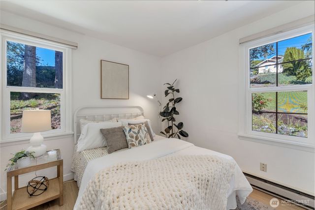 9827 22nd Avenue SW, Seattle, WA 98106