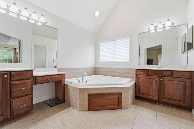 7528 Overland Trail, Delaware, OH 43015