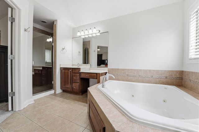 7528 Overland Trail, Delaware, OH 43015