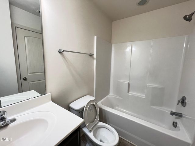 18 Rochambeau Court, Durham, NC 27704