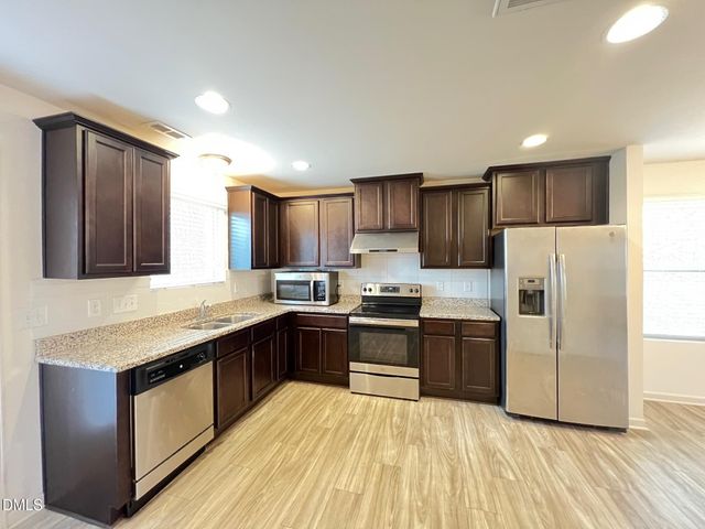 18 Rochambeau Court, Durham, NC 27704